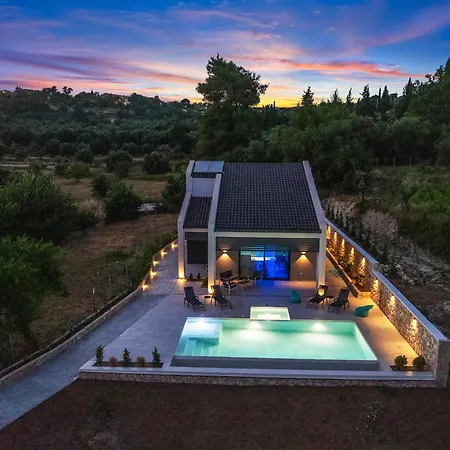 Soha Luxury House Lazarata