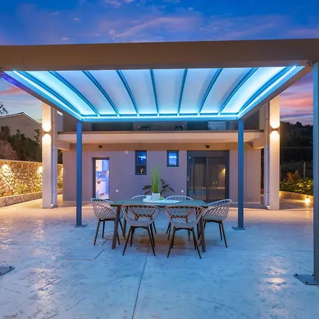 Soha Luxury House Villa *