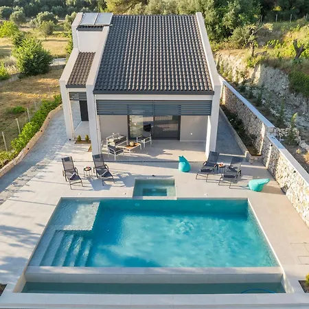 Soha Luxury House Lazarata